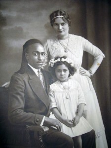 Mohammed ben Mansour mit seiner Frau und Tochter Tefida